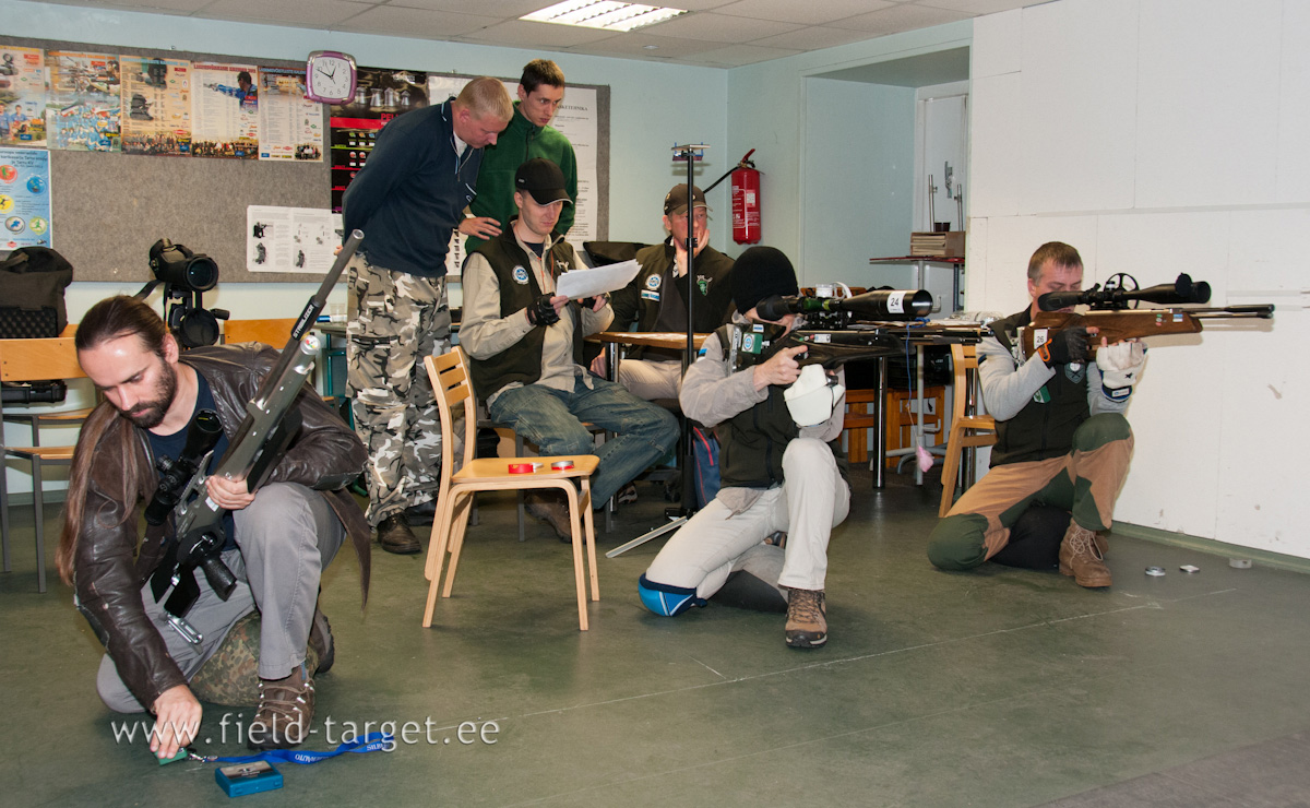 Samal ajal esimene vahetus teeb soojendust, et põlvelt laskmises veel viimased paugud teha